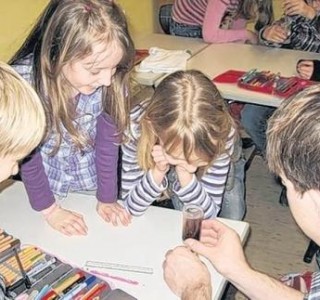 Experimente an der Grundschule in Wombach