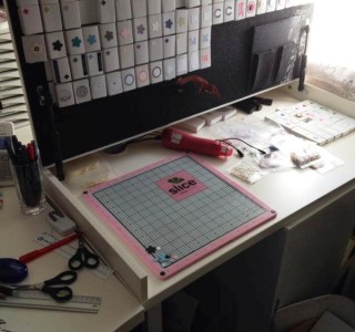 Kreativer Schreibtisch mit magnetischen Produkte