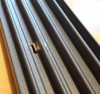 Bild 1 320x300 - Fermeture magnétique pour portes coulissantes en verre