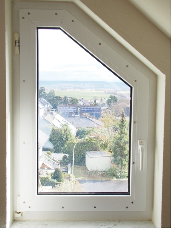 Magnetisch befestigte Fenster Abdeckung effektiv und passgenau