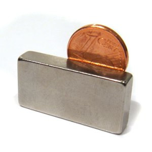 Quadermagnet 30,0 x 15,0 x 6,0 mm N42SH Nickel - hält 10 kg