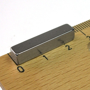 Quadermagnet 25,0 x 5,0 x 5,0 mm N42 Nickel - hält 4 kg